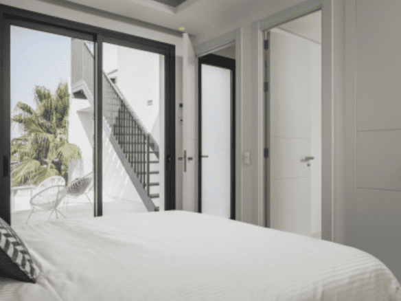 Nueva Andalucia – Modern villa for sale & Rent