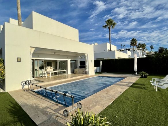 Benahavís – Modern Villa – Gated Community