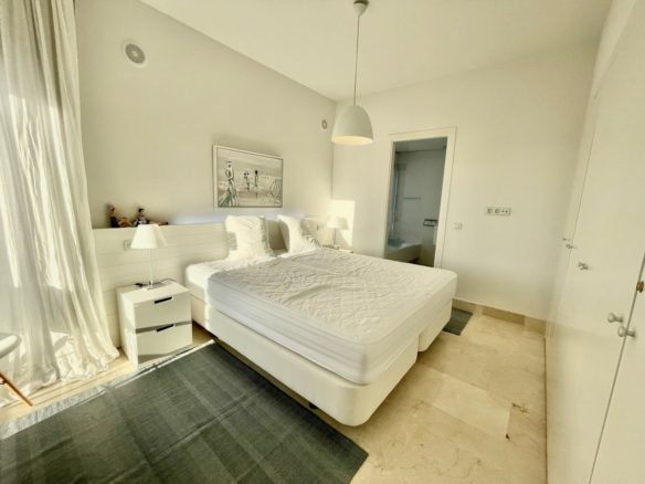 Benahavís – Modern Villa – Gated Community