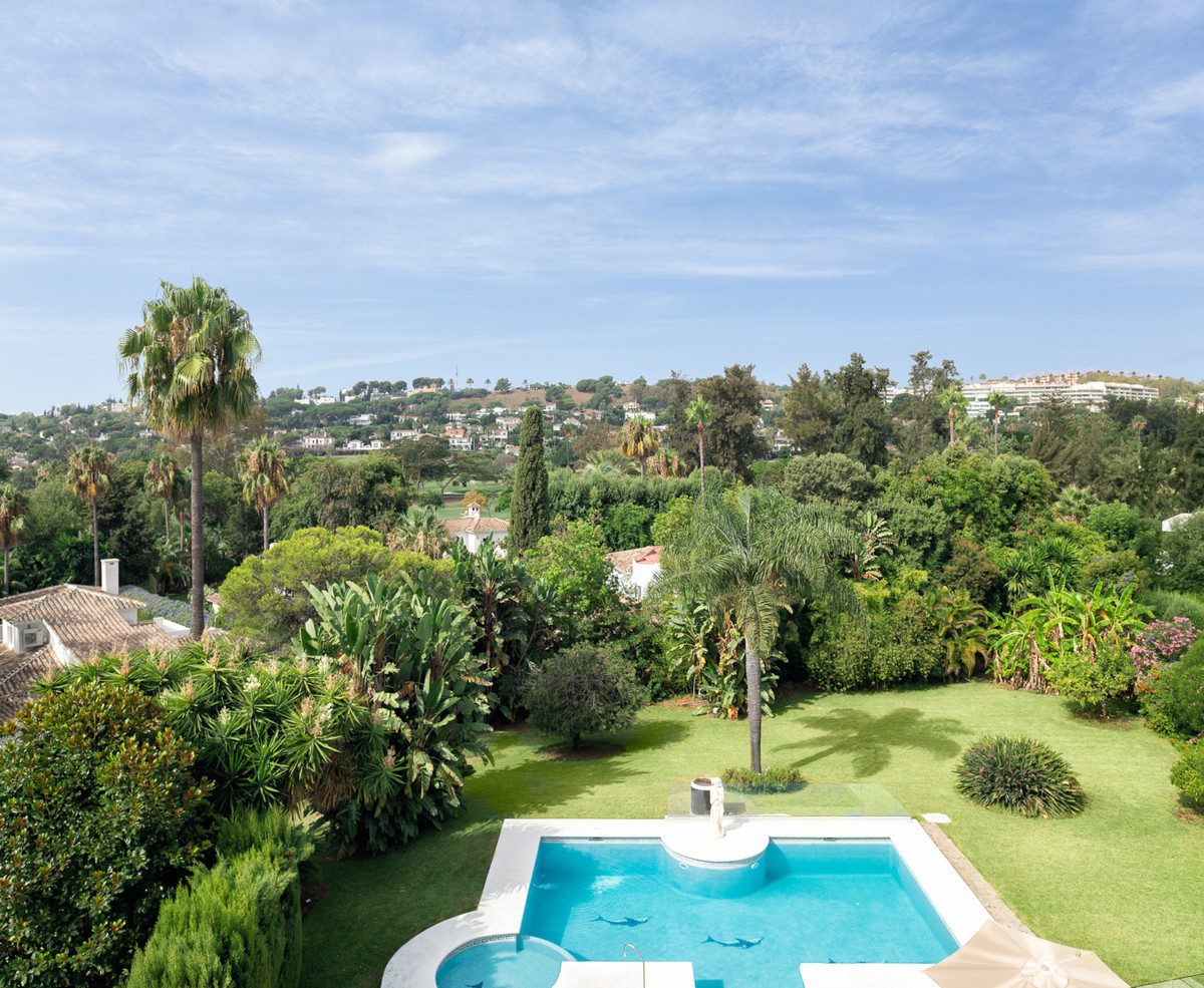 Benahavís – Modern Villa – Gated Community