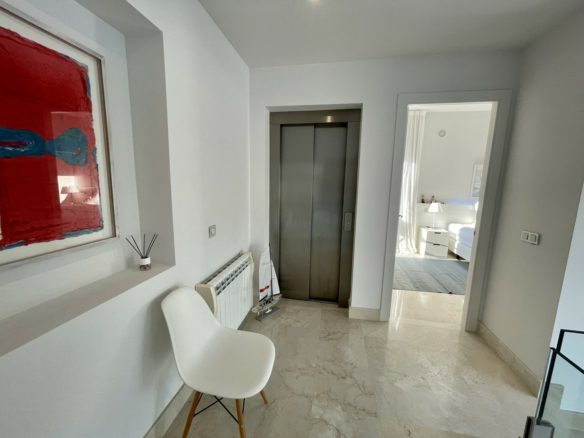 Benahavís – Modern Villa – Gated Community