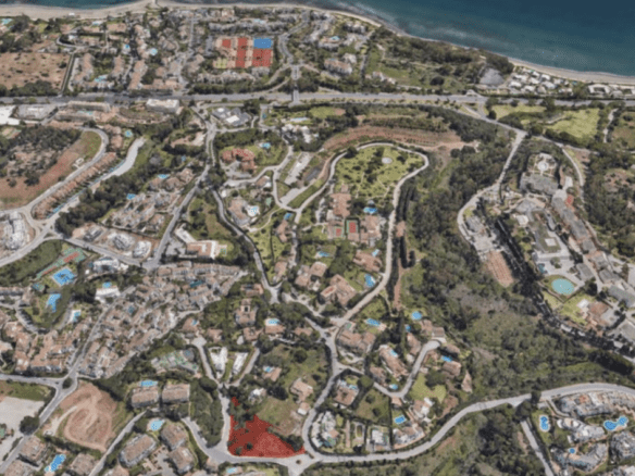 Golden Mile (Marbella) – Plot to develop 3 villas