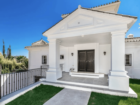 For Rent – Nueva Andalucia – 5 bed villa – Near Los Naranjos Golf Club