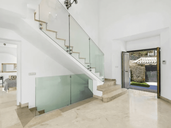 For Rent – Nueva Andalucia – 5 bed villa – Near Los Naranjos Golf Club