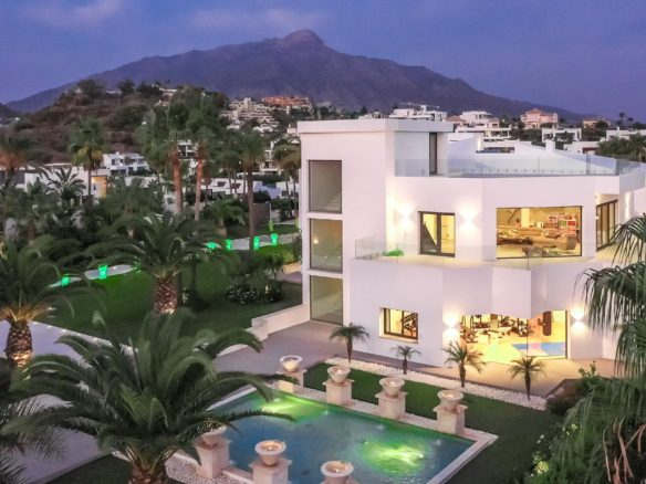 OFF MARKET Nueva Andalucia – Mansion -Tennis -Spa