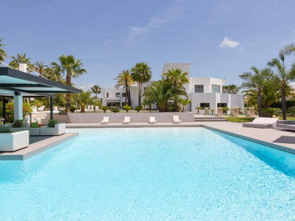 OFF MARKET Nueva Andalucia – Mansion -Tennis -Spa