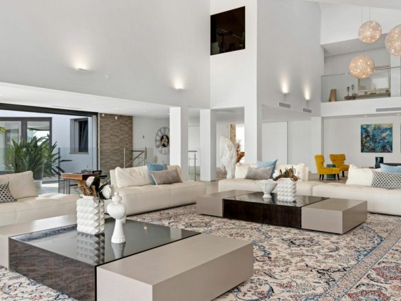 OFF MARKET Nueva Andalucia – Mansion -Tennis -Spa
