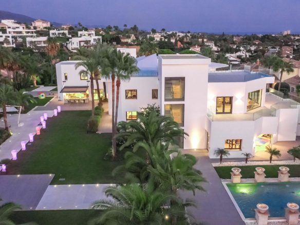 OFF MARKET Nueva Andalucia – Mansion -Tennis -Spa