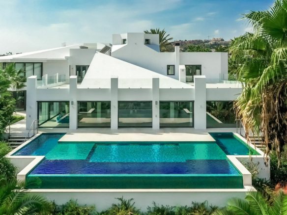 OFF MARKET Nueva Andalucia – Mansion -Tennis -Spa