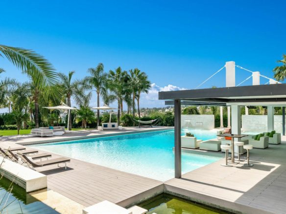OFF MARKET Nueva Andalucia – Mansion -Tennis -Spa