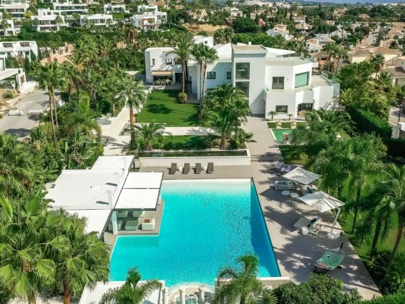 OFF MARKET Nueva Andalucia – Mansion -Tennis -Spa