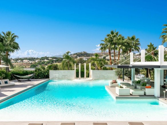 OFF MARKET Nueva Andalucia – Mansion -Tennis -Spa