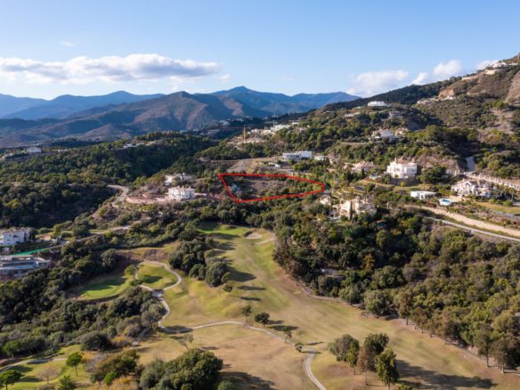 Reduced – Marbella Club Golf Resort Plot – Sea views