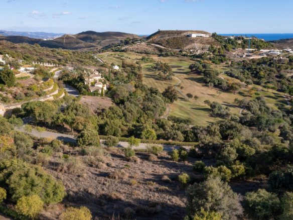 Reduced – Marbella Club Golf Resort Plot – Sea views