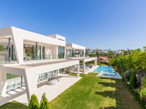 For Sale – Stunning 5 Bedroom Villa, Nueva Andalucía, Marbella 🇪🇸 🌴☀️