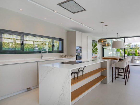 For Sale – Stunning 5 Bedroom Villa, Nueva Andalucía, Marbella 🇪🇸 🌴☀️