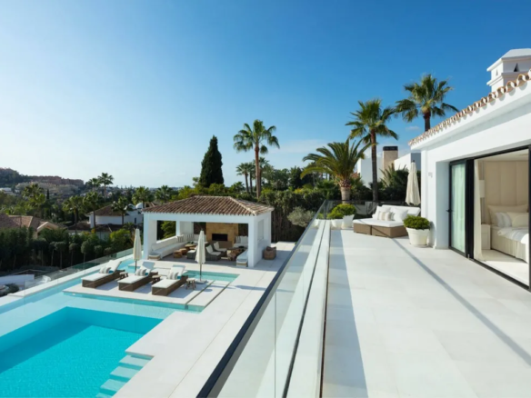 For Sale – Nueva Andalucia – Mansion – Tennis court – Views