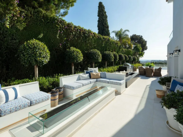 For Sale – Nueva Andalucia – Mansion – Tennis court – Views