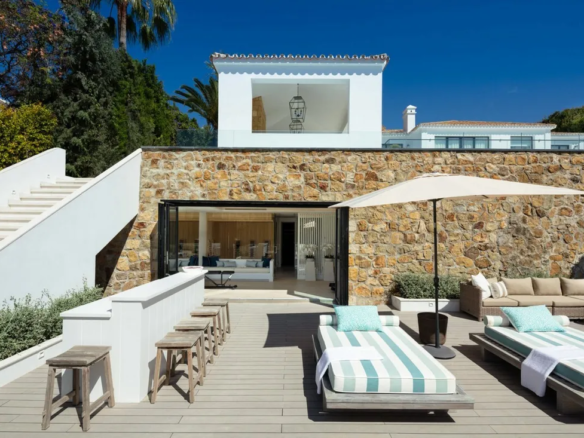 For Sale – Nueva Andalucia – Mansion – Tennis court – Views