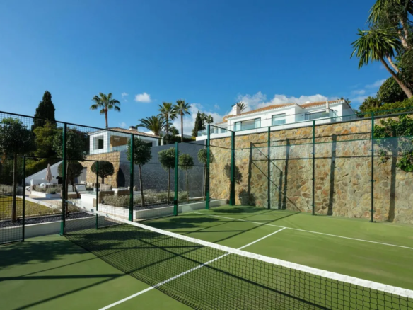 For Sale – Nueva Andalucia – Mansion – Tennis court – Views