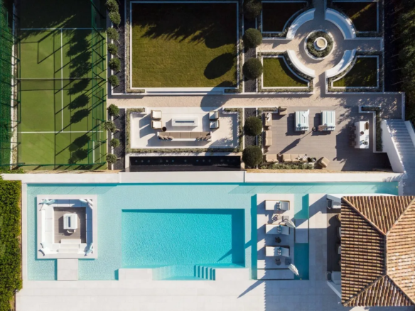 For Sale – Nueva Andalucia – Mansion – Tennis court – Views