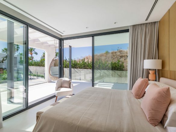 For Sale – Stunning 5 Bedroom Villa, Nueva Andalucía, Marbella 🇪🇸 🌴☀️