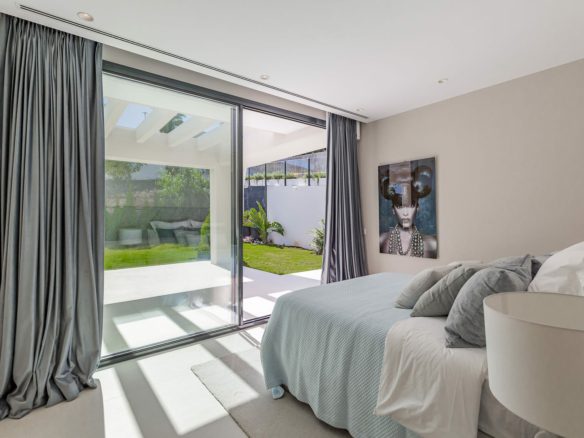 For Sale – Stunning 5 Bedroom Villa, Nueva Andalucía, Marbella 🇪🇸 🌴☀️