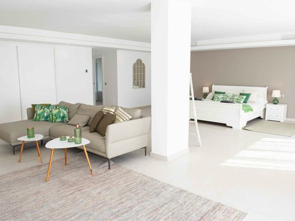 Nueva Andalucia – 7bed – Modern villa for sale