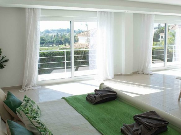 Nueva Andalucia – 7bed – Modern villa for sale