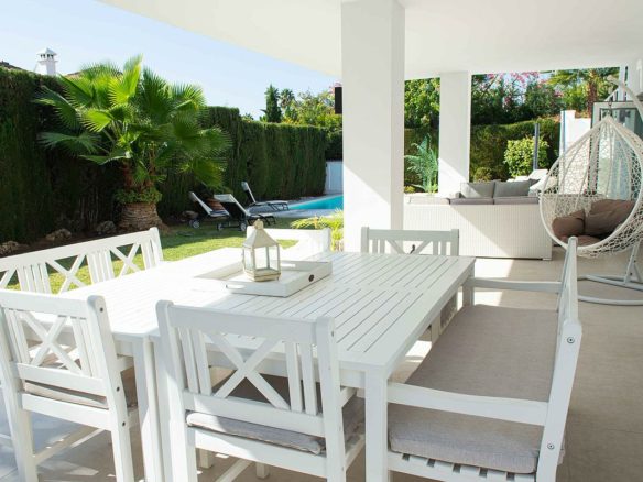 Nueva Andalucia – 7bed – Modern villa for sale