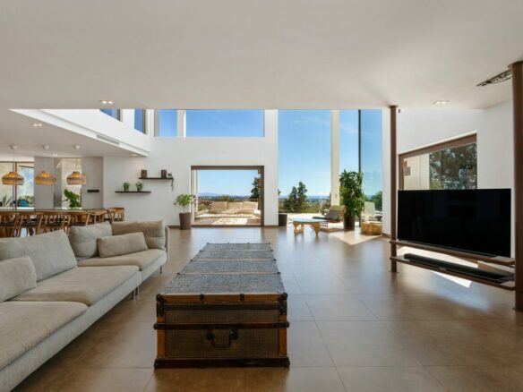 For Sale & Rent 🏠 FRONTLINE GOLF VILLA, PANORAMIC SEA VIEWS, LA ALQUERIA