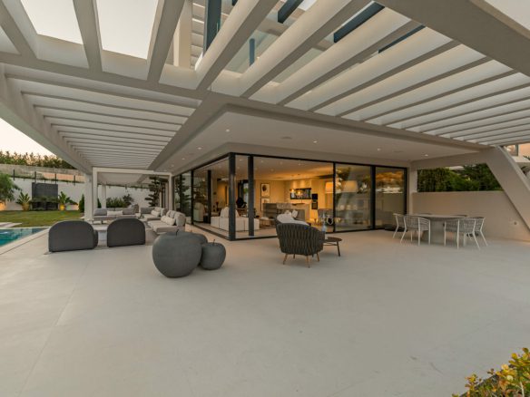 For Sale – Stunning 5 Bedroom Villa, Nueva Andalucía, Marbella 🇪🇸 🌴☀️
