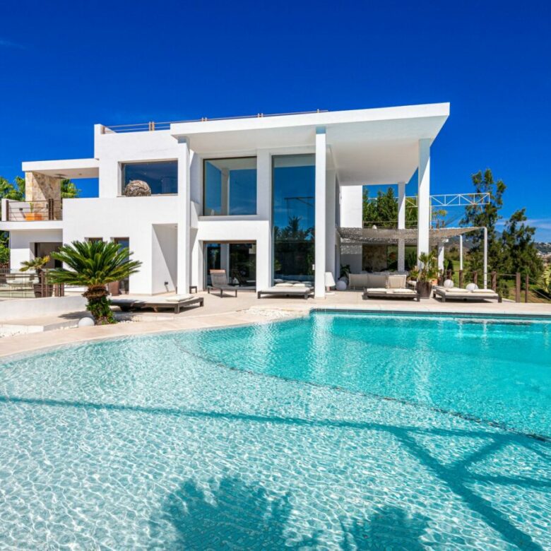 For Sale & Rent 🏠 FRONTLINE GOLF VILLA, PANORAMIC SEA VIEWS, LA ALQUERIA