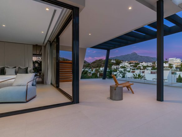 For Sale – Stunning 5 Bedroom Villa, Nueva Andalucía, Marbella 🇪🇸 🌴☀️