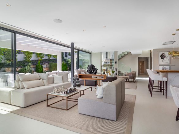 For Sale – Stunning 5 Bedroom Villa, Nueva Andalucía, Marbella 🇪🇸 🌴☀️