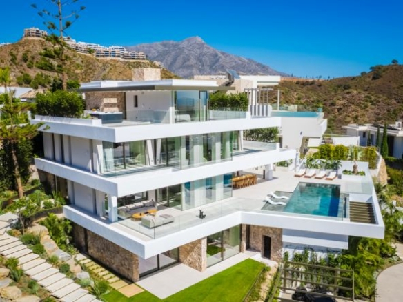 🌟 Fantastic Villa in Benahavis – Spain’s First Sustainable/Organic Project 🌿🏡