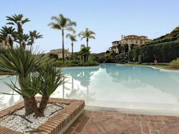 Benahavis – 3bed Apt.-Spa – Indoor Pool