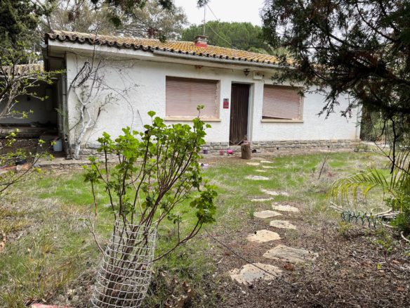 Golden Mile – Building plot – Near Beach