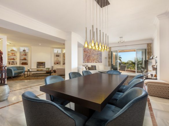 Nueva Andalucia – Penthouse – 3bed – South facing -Sea views