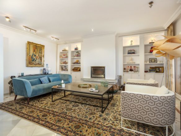 Nueva Andalucia – Penthouse – 3bed – South facing -Sea views