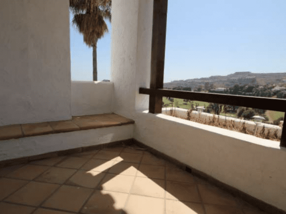 Benahavis – 3 bed Villa – Golf & Sea Views