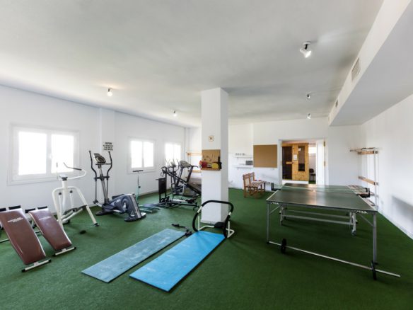 Nueva Andalucia – Penthouse – 3bed – South facing -Sea views