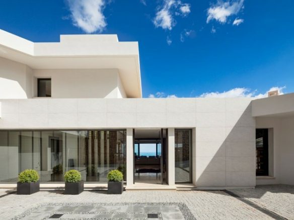 SOLD – La Zagaleta -Modern villa  – Sea views