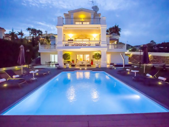 Nueva Andalucia – Best Priced Villa – For Sale & Rent
