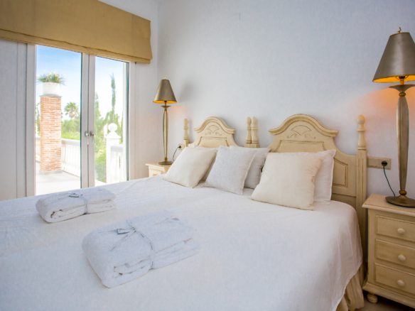 Nueva Andalucia – Best Priced Villa – For Sale & Rent