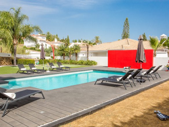 Nueva Andalucia – Best Priced Villa – For Sale & Rent