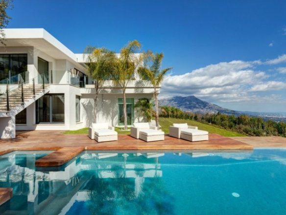 SOLD – La Zagaleta -Modern villa  – Sea views