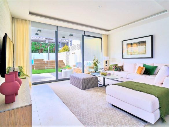 Puerto Banus – Townhouses – New -Walk to Beach
