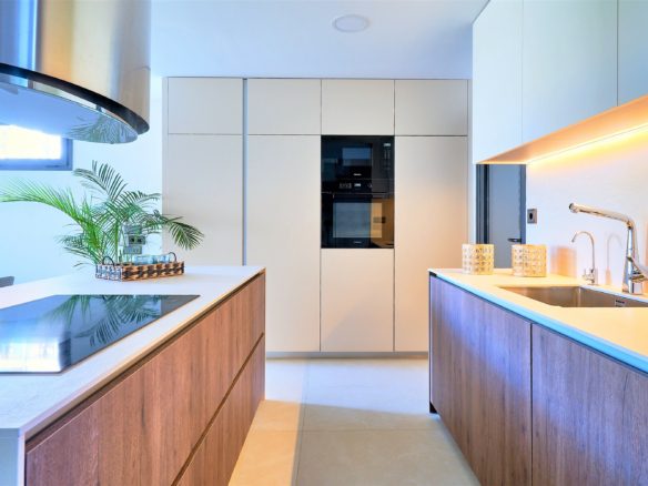 Puerto Banus – Townhouses – New -Walk to Beach