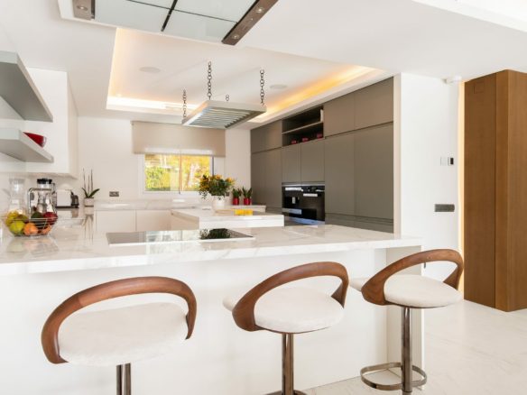 Nueva Andalucia  – New Villa  – Gated Community